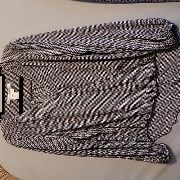 Max Studio Surplice High Low Long Sleeve Blouse  Black Sz large - Picture 1 of 3